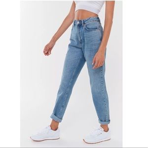 BDG High waisted mom jeans NWT size 26